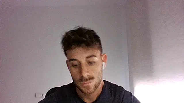 Snapshot of vargas90 chatting on October 24, 2025, 10:25 am vargas90 online show from October 24, 2025, 10:25 am