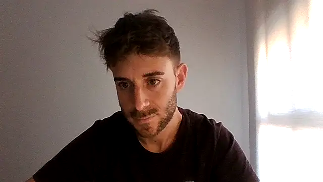 Snapshot of vargas90 chatting on November 5, 2025, 11:35 am vargas90 online show from November 5, 2025, 11:35 am