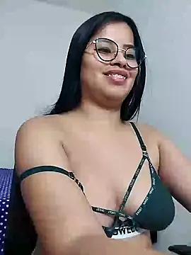 charlotte moineau online show from February 7, 2025, 2:08 am