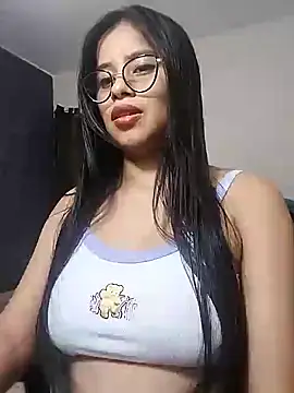 charlotte moineau online show from December 16, 2024, 10:24 pm