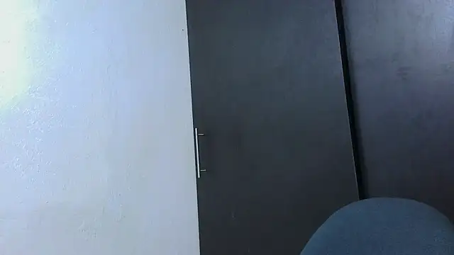 HellenMiyer1111 online show from April 13, 2026, 3:38 pm