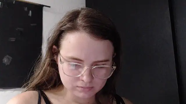 HellenMiyer1111 online show from December 1, 2025, 7:15 pm