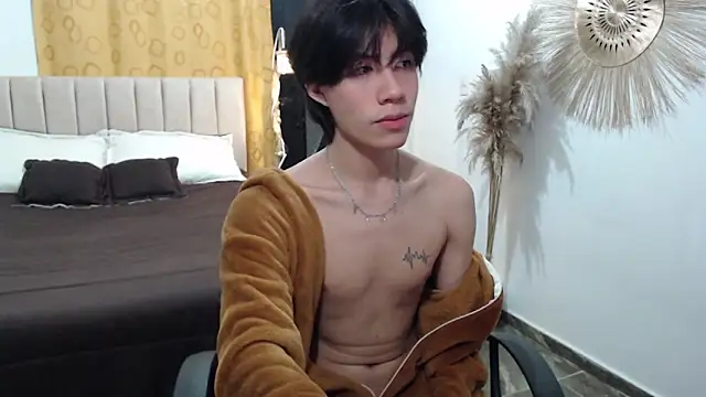 Elio-cam online show from November 6, 2025, 8:29 am