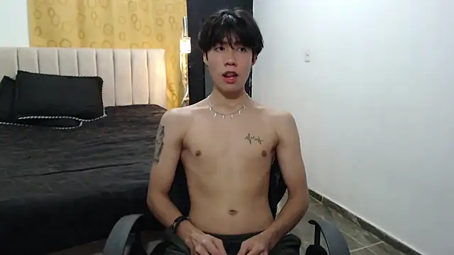 Snapshot of Elio-cam chatting on February 9, 2025, 8:32 am Elio-cam online show from February 9, 2025, 8:32 am