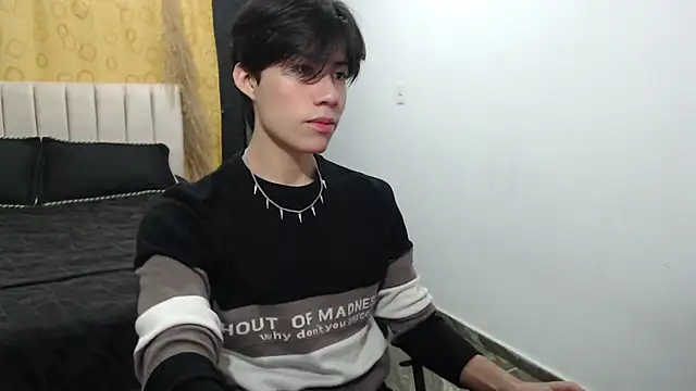 Snapshot of Elio-cam chatting on December 15, 2024, 8:52 am Elio-cam online show from December 15, 2024, 8:52 am