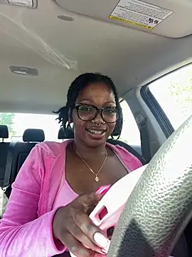 mochamimi online show from April 18, 2026, 3:14 pm