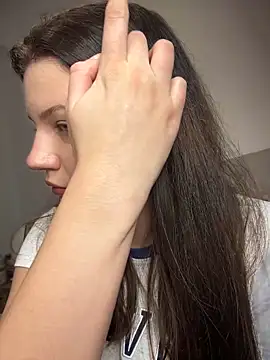 likaxxx online show from February 11, 2025, 5:40 pm