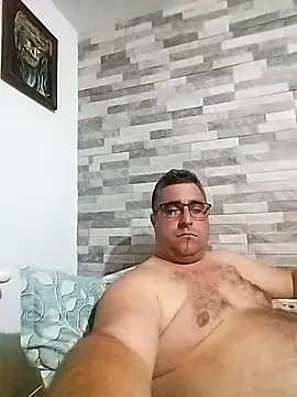 ADRIAN ADI40 online show from April 17, 2026, 6:22 pm