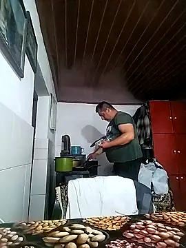 ADRIAN ADI40 online show from March 21, 2026, 6:14 am