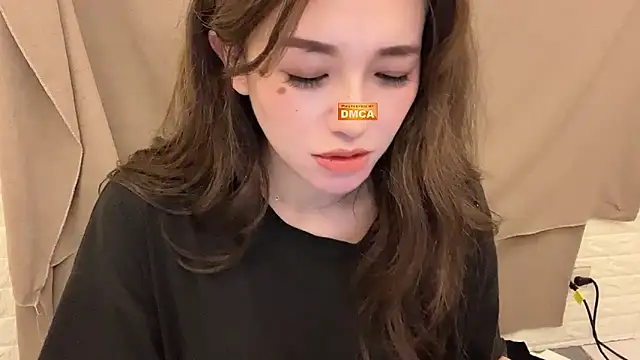 Tw Zoella online show from March 3, 2025, 3:11 pm