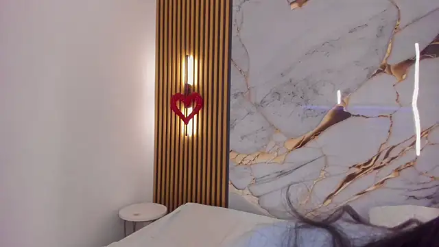 indi catalina online show from April 10, 2026, 3:19 pm