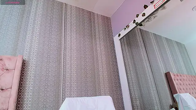 Snapshot of indi_catalina chatting on March 15, 2025, 2:01 pm indi catalina online show from March 15, 2025, 2:01 pm