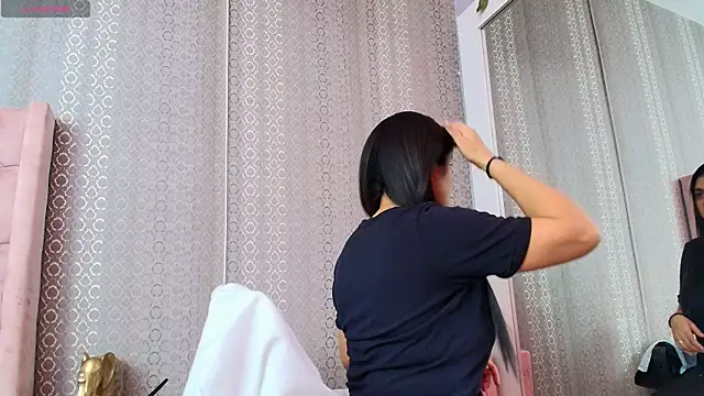 Snapshot of indi_catalina chatting on March 20, 2025, 12:11 pm indi catalina online show from March 20, 2025, 12:11 pm