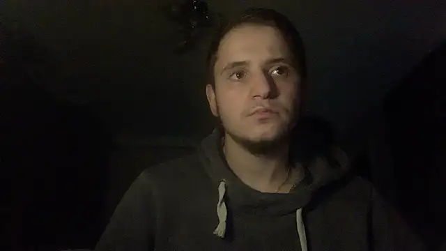 sweaticeboy online show from November 7, 2025, 6:12 pm