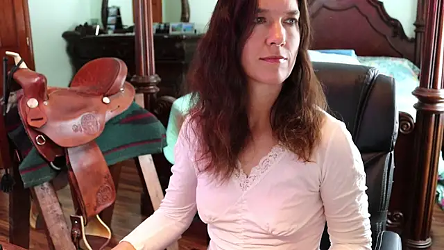 Snapshot of thornburyrose chatting on December 2, 2025, 8:21 pm thornburyrose online show from December 2, 2025, 8:21 pm