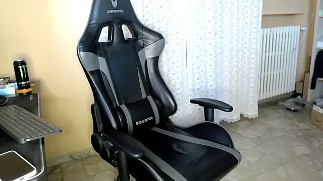 fernan redsxxx online show from February 21, 2026, 4:09 pm