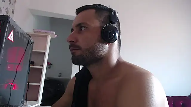 Snapshot of body_x29 chatting on March 17, 2025, 6:53 pm body x29 online show from March 17, 2025, 6:53 pm