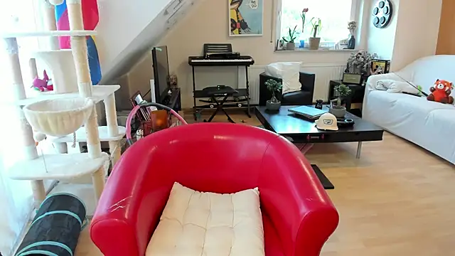 Snapshot of tinny_williams chatting on September 10, 2025, 6:23 am tinny williams online show from September 10, 2025, 6:23 am