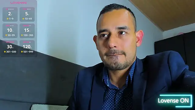 jhonyalzate2 online show from November 13, 2025, 2:59 am