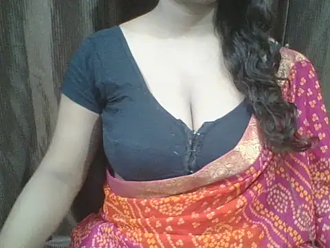 Snapshot of Mahi_love21 chatting on October 17, 2025, 6:43 pm Mahi love21 online show from October 17, 2025, 6:43 pm