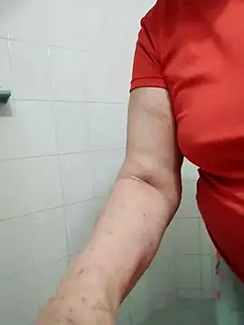 Vicky Rosse online show from February 8, 2026, 3:32 pm