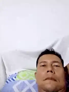 Lachuchaenlacara1988 online show from February 24, 2026, 12:55 am