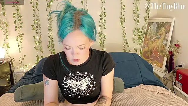 thetinyblue online show from September 18, 2025, 4:10 pm