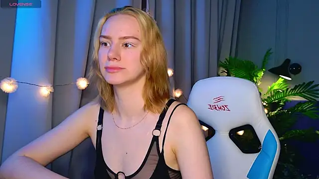 Ramona    online show from December 22, 2025, 6:13 am