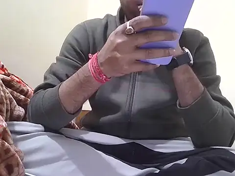 aakash ModelBrown online show from February 3, 2026, 3:17 pm