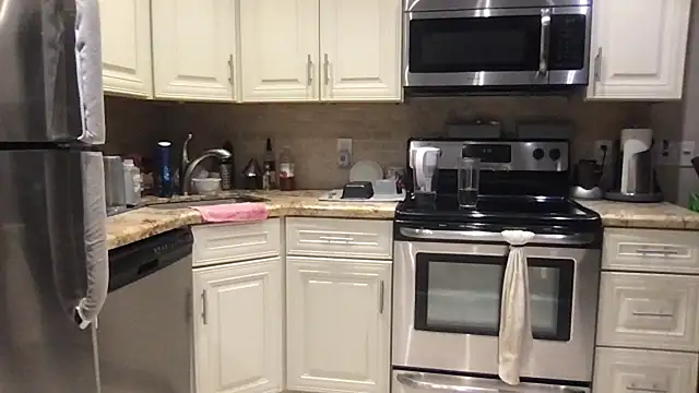 BigGuyMuscle online show from December 19, 2025, 10:12 pm