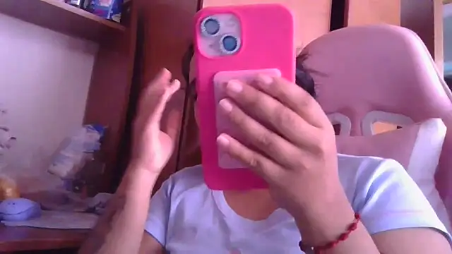 Snapshot of annarose19 chatting on December 4, 2025, 7:46 pm annarose19 online show from December 4, 2025, 7:46 pm