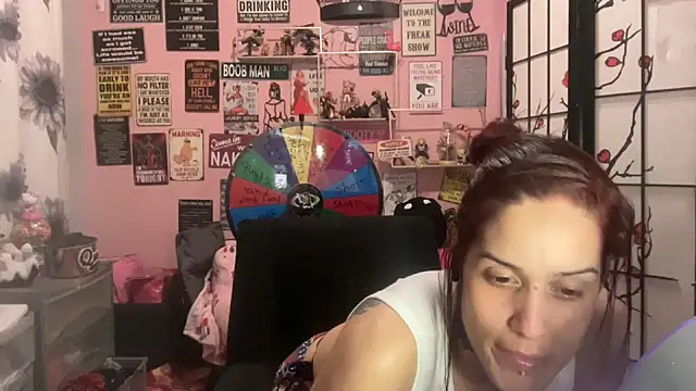 Snapshot of latinacubana chatting on February 22, 2025, 3:56 am latinacubana online show from February 22, 2025, 3:56 am