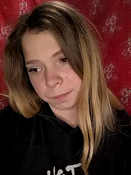 Zuli Kiska online show from November 20, 2025, 10:31 pm