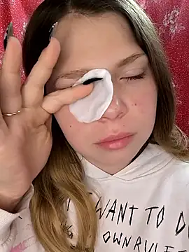 Zuli Kiska online show from March 22, 2026, 7:37 pm