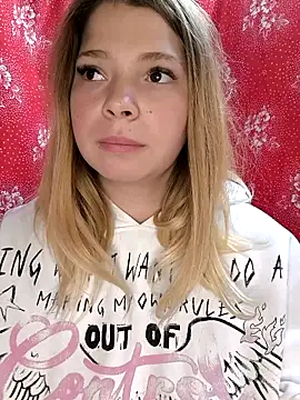 Zuli Kiska online show from October 5, 2025, 11:45 am