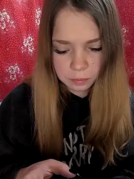 Zuli Kiska online show from March 6, 2026, 8:37 pm