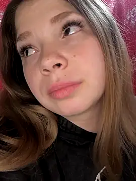 Zuli Kiska online show from December 21, 2025, 9:37 pm