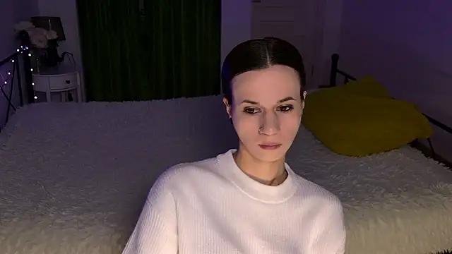 Snapshot of ItsAlisia chatting on December 4, 2025, 1:54 pm ItsAlisia online show from December 4, 2025, 1:54 pm