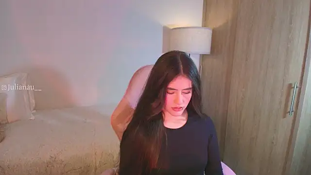 Snapshot of iriswest_ chatting on November 9, 2025, 11:20 pm iriswest online show from November 9, 2025, 11:20 pm