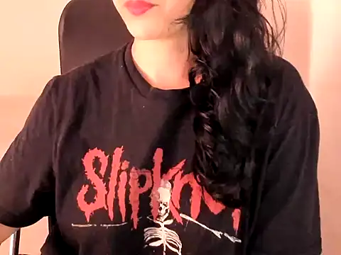 Snapshot of Kristenbr chatting on May 15, 2026, 8:40 pm Kristenbr online show from May 15, 2026, 8:40 pm