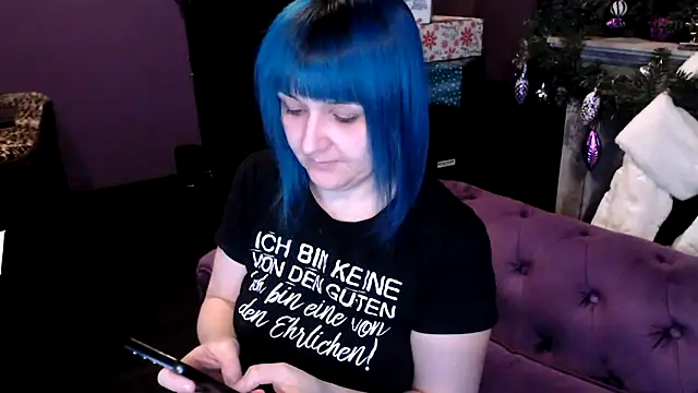 beauty-of-pain online show from December 22, 2025, 6:52 pm