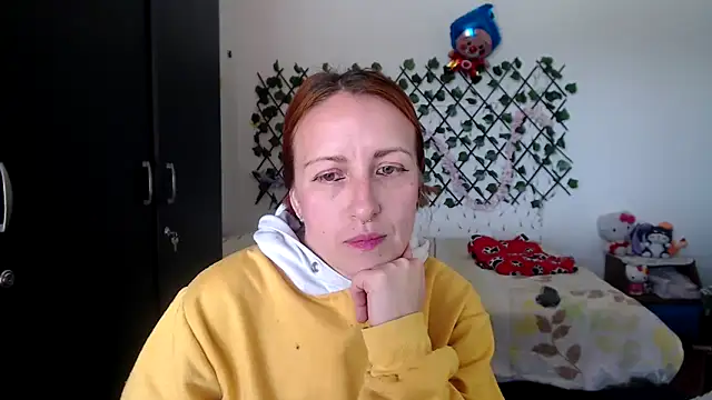 kittykalor09 online show from March 12, 2026, 6:01 pm