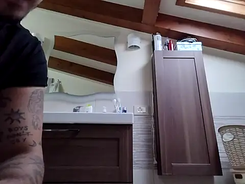 Snapshot of Xxgolden9 chatting on October 15, 2025, 3:31 pm Xxgolden9 online show from October 15, 2025, 3:31 pm