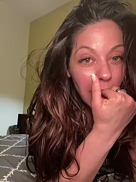 bellafreakyfun online show from March 25, 2026, 3:28 am