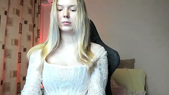 Snapshot of Vivian_Davis chatting on February 2, 2025, 4:11 pm Vivian Davis online show from February 2, 2025, 4:11 pm