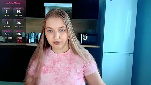 Adr1ana  online show from April 7, 2026, 8:05 am