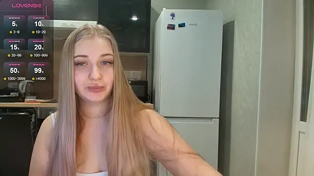 Adr1ana  online show from February 5, 2026, 4:52 am