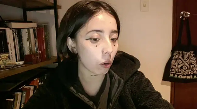 Snapshot of babyluna_8_8 chatting on March 4, 2025, 1:01 am babyluna 8 8 online show from March 4, 2025, 1:01 am