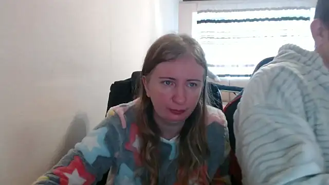 Snapshot of PeterAndJen chatting on November 24, 2025, 7:41 am PeterAndJen online show from November 24, 2025, 7:41 am