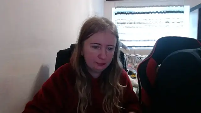 Snapshot of PeterAndJen chatting on November 14, 2025, 10:52 am PeterAndJen online show from November 14, 2025, 10:52 am